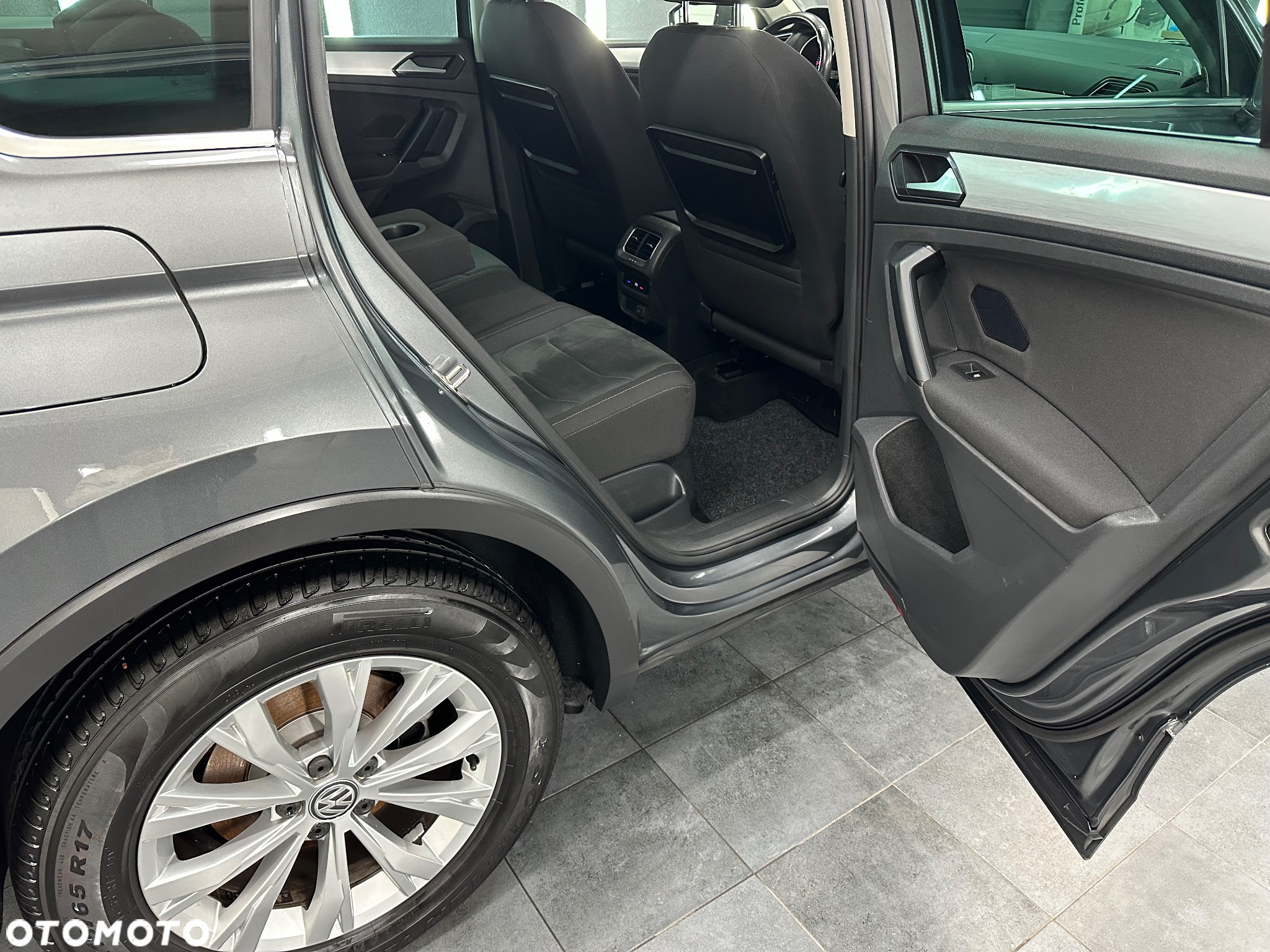 Volkswagen Tiguan - 31