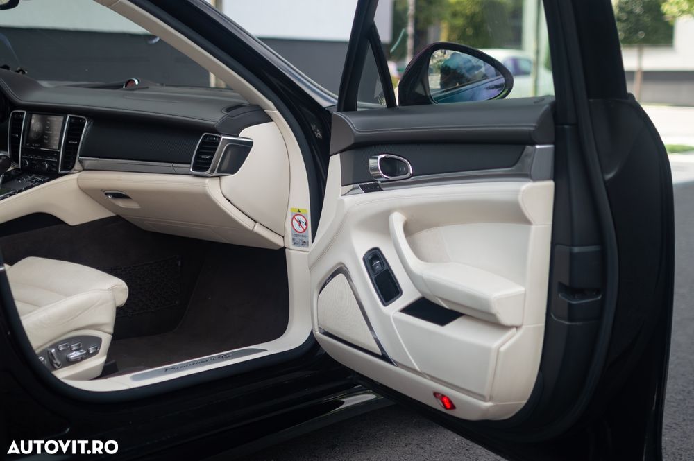 Porsche Panamera 3.0 PDK 4S Executive - 30