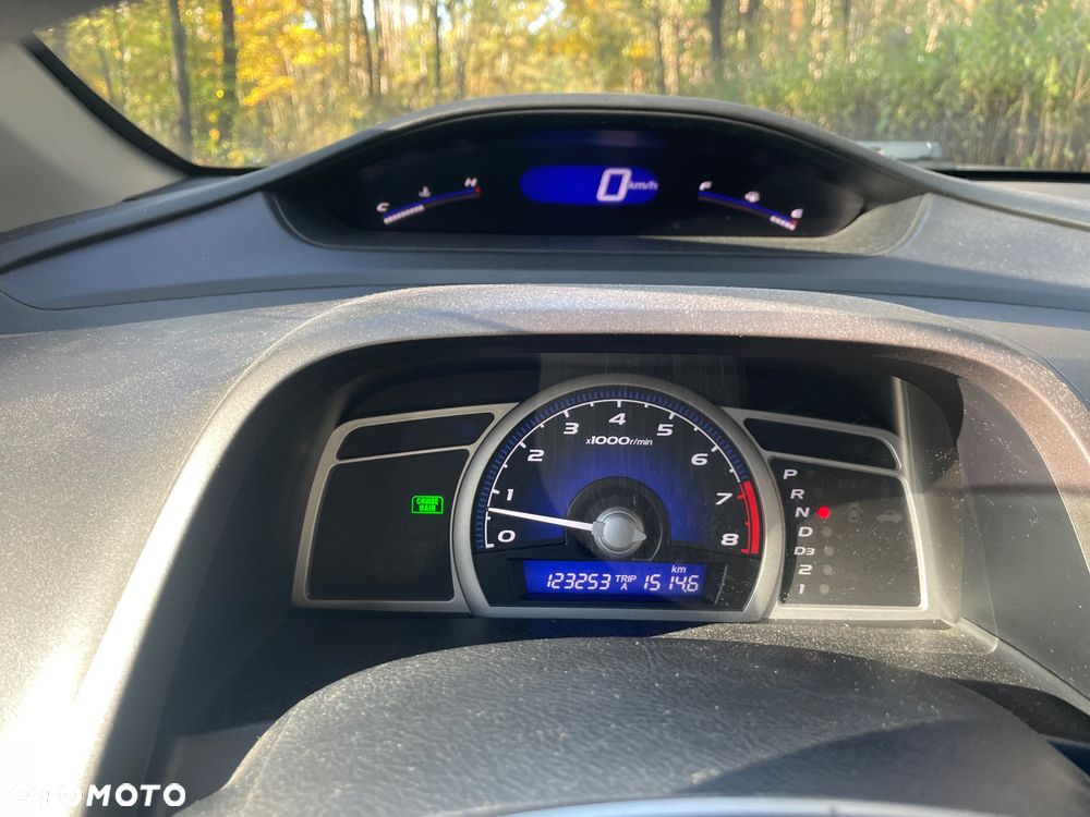 Honda Civic 1.8 LX - 13