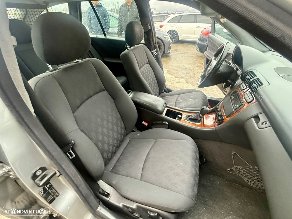 Mercedes-Benz C 220 - 13