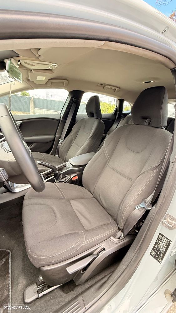 Volvo V40 1.6 D2 Eco Momentum - 11