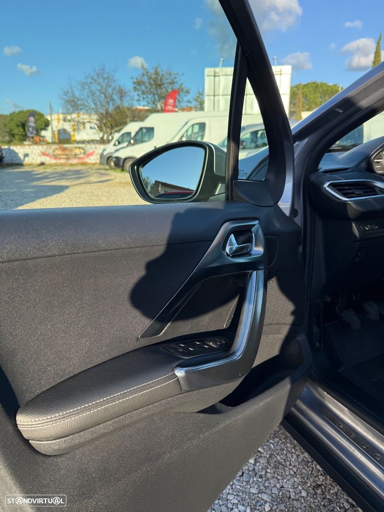 Peugeot 2008 PureTech 130 Stop&Start Allure - 12