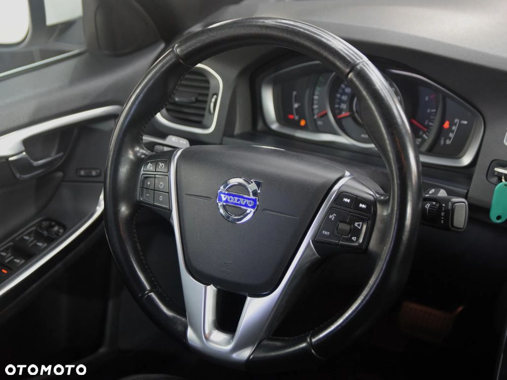 Volvo S60 D4 Drive-E Momentum - 17