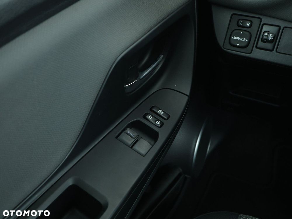 Toyota Yaris - 16