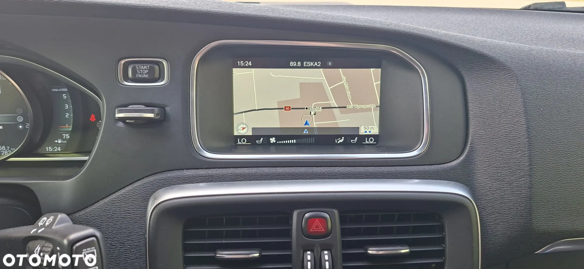 Volvo V40 D4 Drive-E Momentum - 17