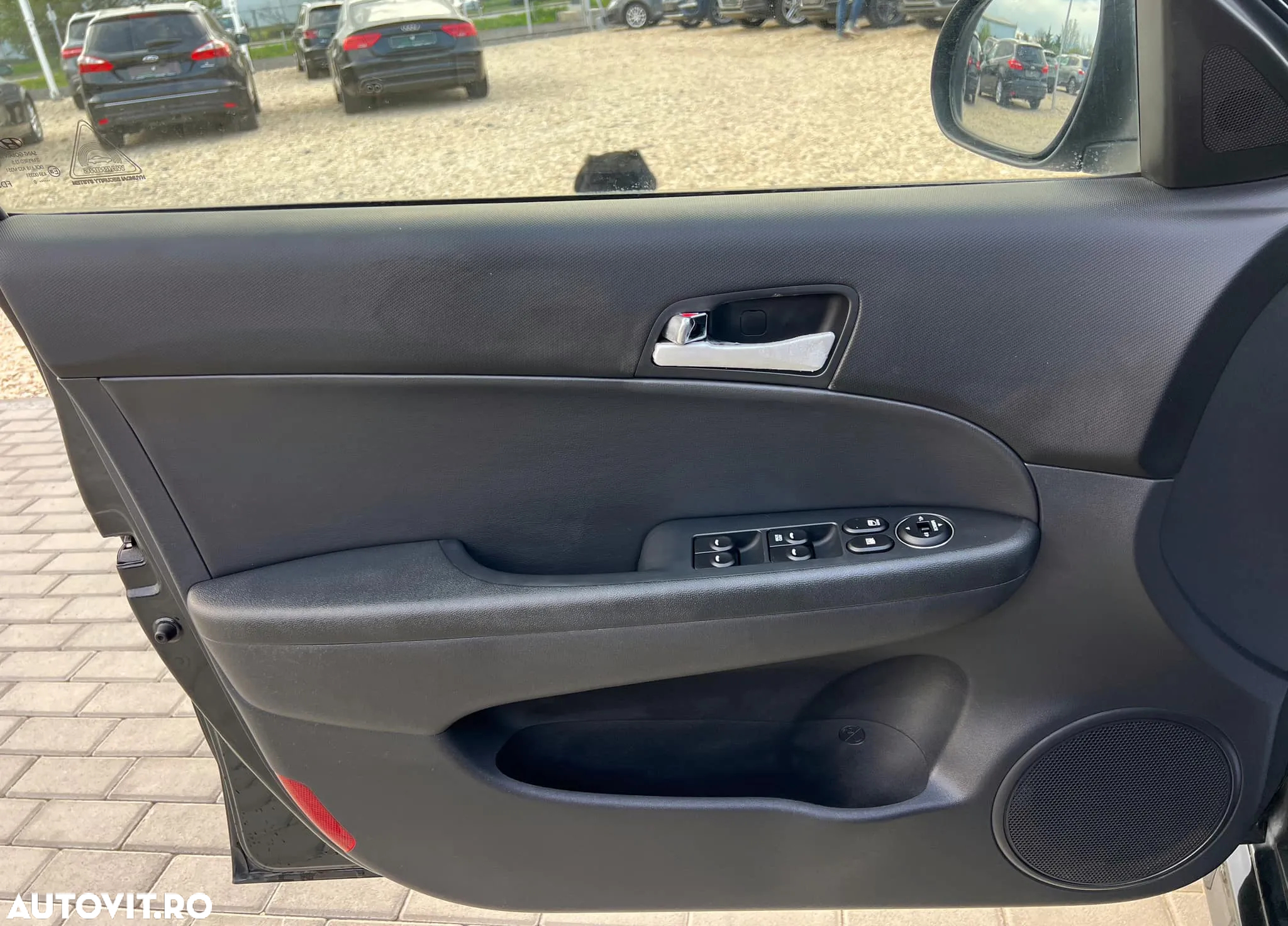 Hyundai i30 1.6 CRDi CLASSIC - 16
