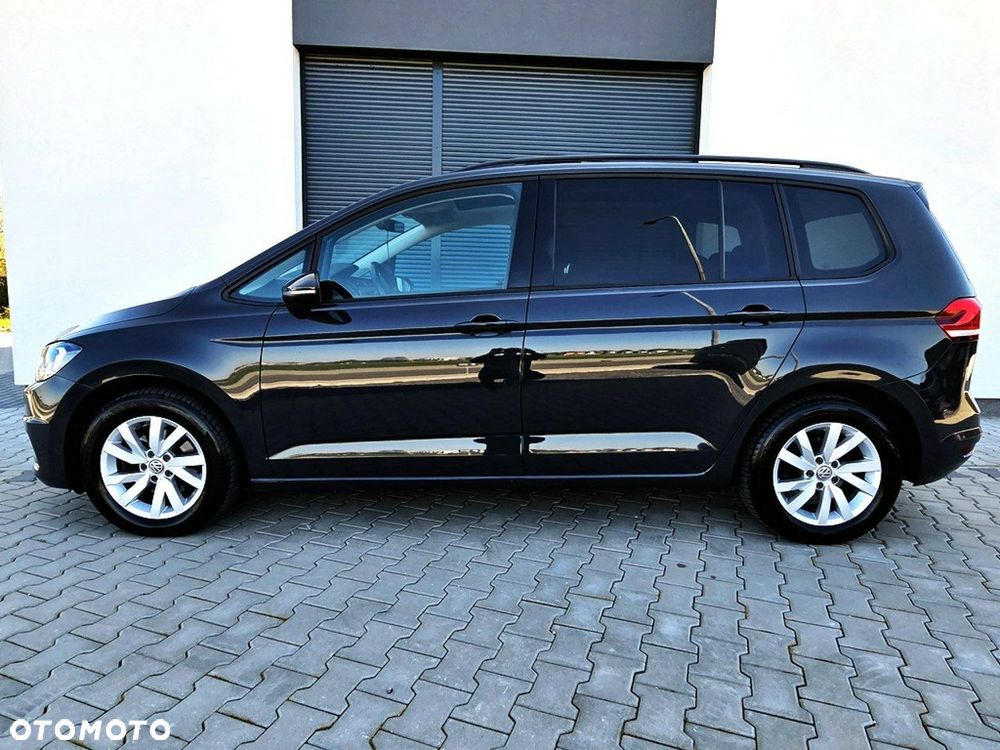 Volkswagen Touran - 26