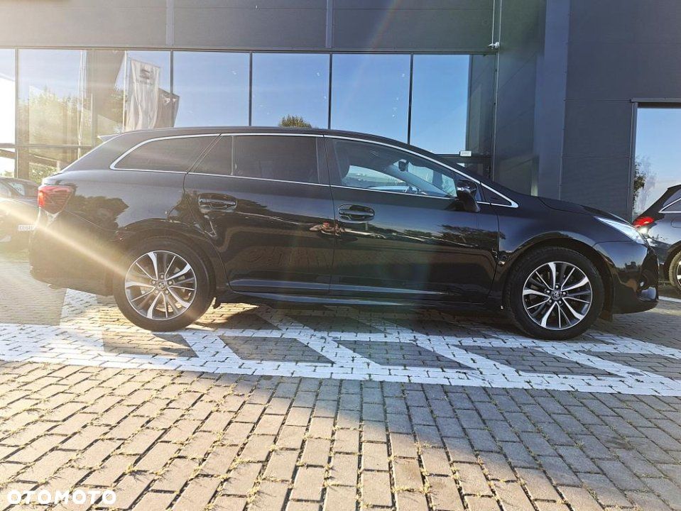 Toyota Avensis - 5