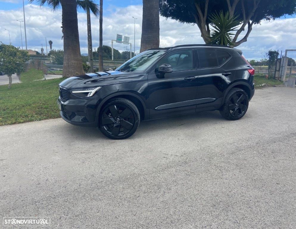 Volvo XC 40 2.0 B3 Black Edition - 26
