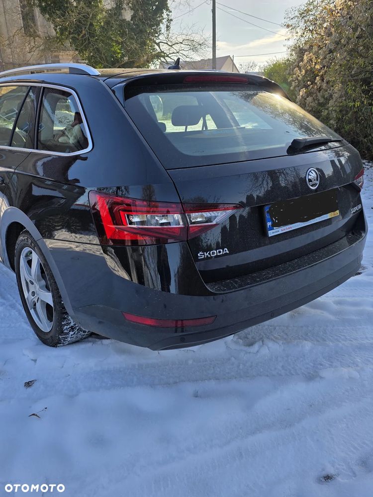 Skoda Superb 2.0 TDI Style DSG - 6