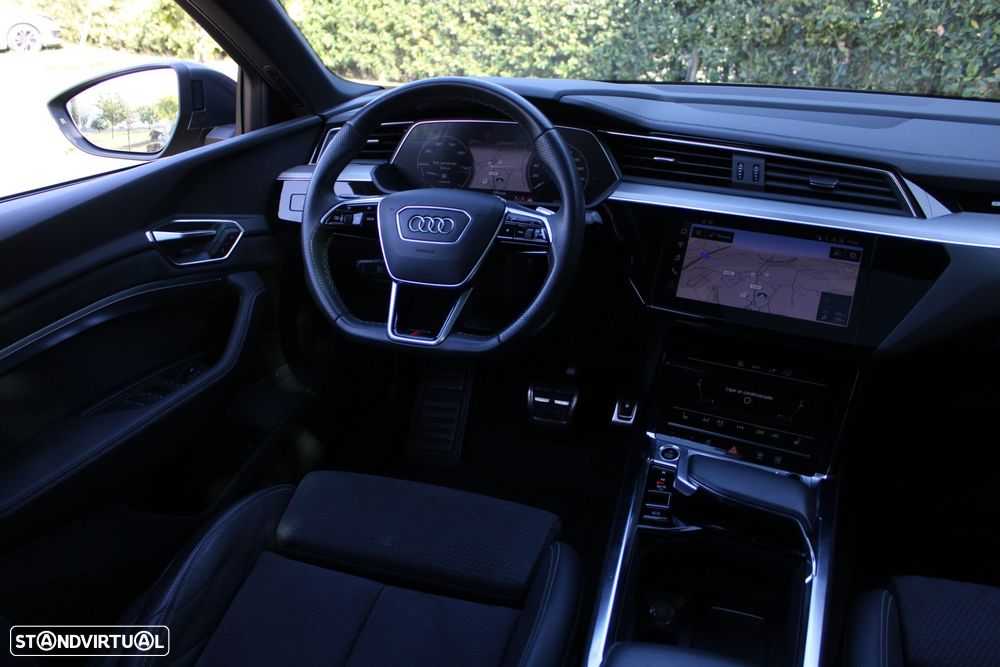 Audi Q8 e-Tron 50 quattro S line - 26
