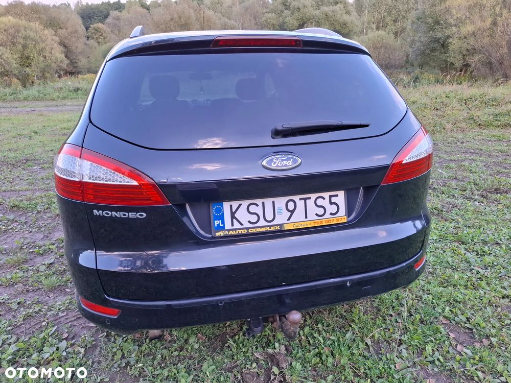 Ford Mondeo 2.0 Ambiente - 31