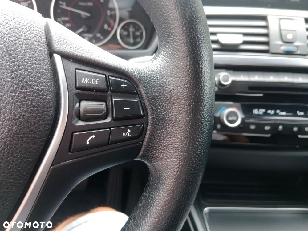 BMW Seria 3 318d Sport Line - 21