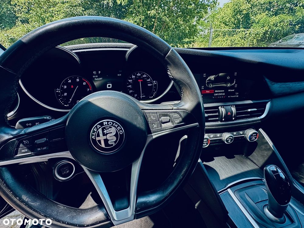 Alfa Romeo Giulia 2.0 Turbo 16V AT8 Veloce Ti - 12