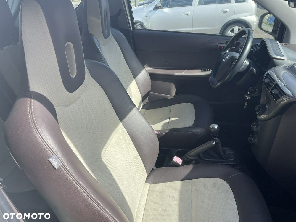 Toyota iQ 1.0 Sol - 12