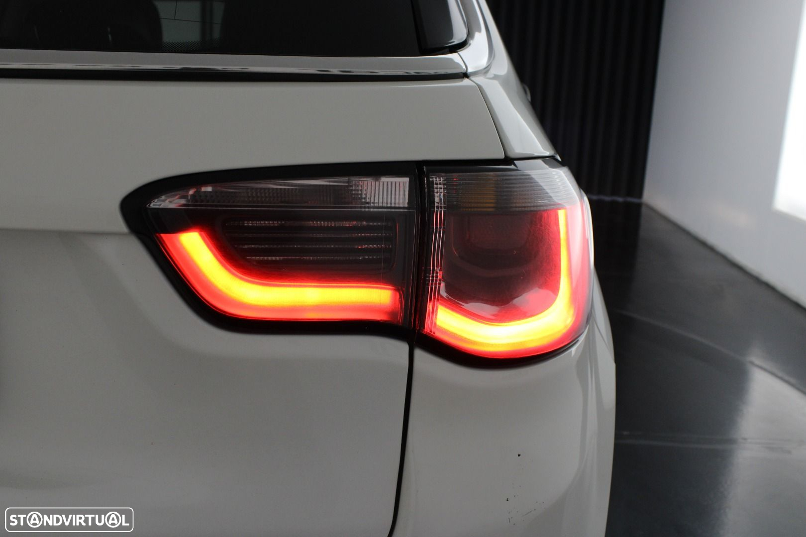 Jeep Compass 1.6 M-Jet Limited - 32