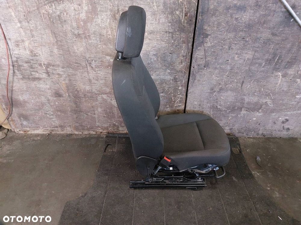 FOTEL LEWY PRZÓD OPEL INSIGNIA A - 2