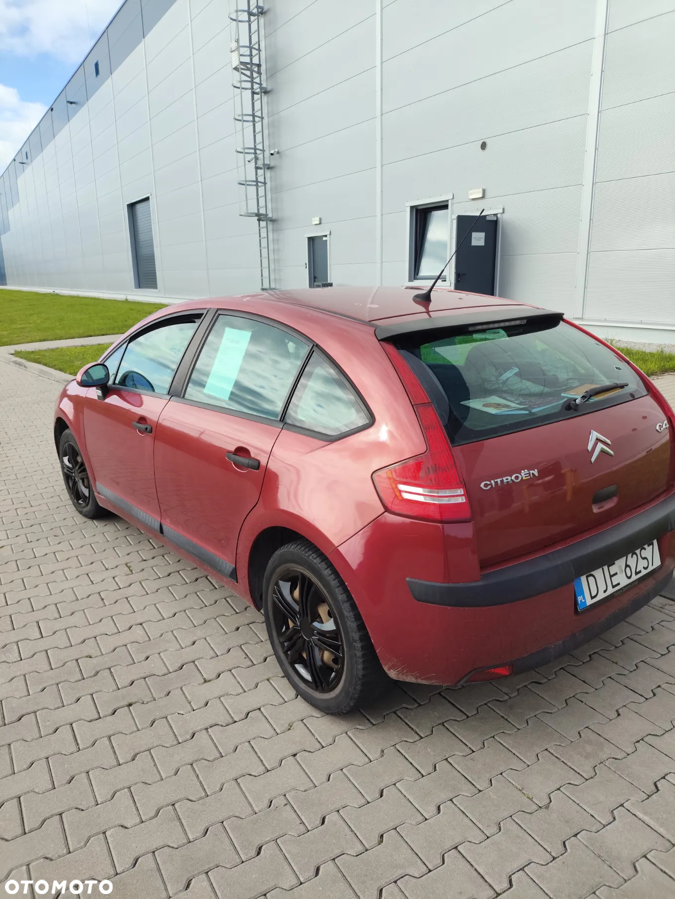 Citroën C4 1.4 16V X - 9