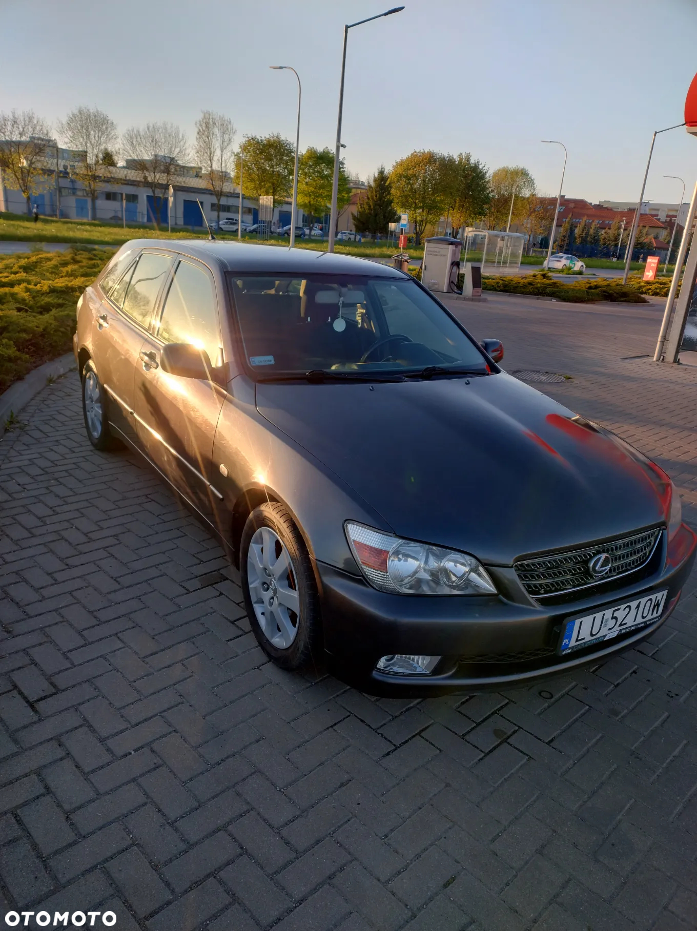 Lexus IS 200 SportCross - 6
