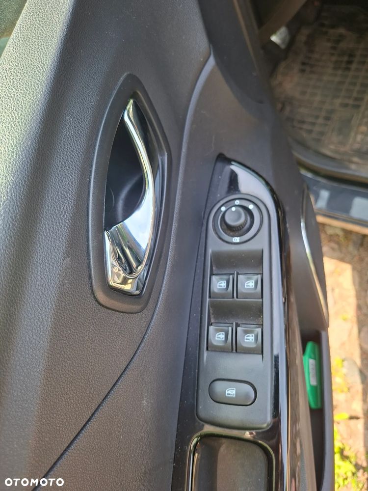 Renault Captur - 3