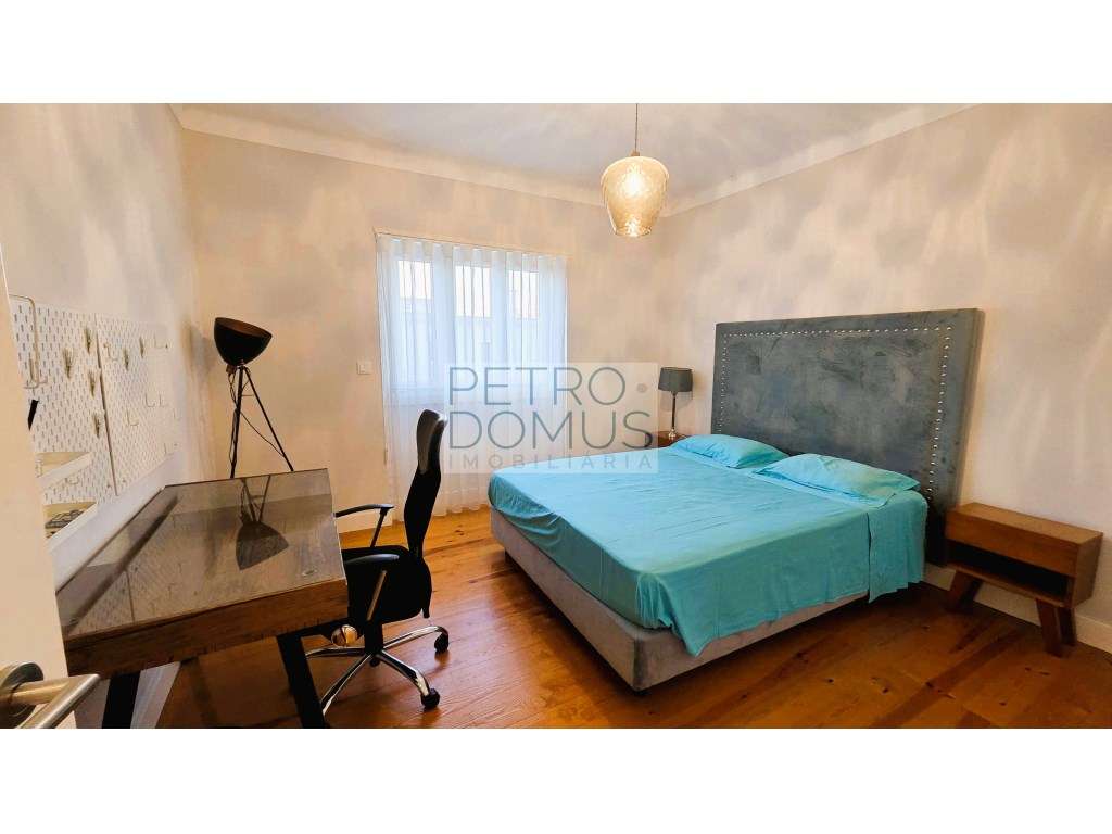 T2 - BAIRRO DE ALVALADE - Grande imagem: 4/8