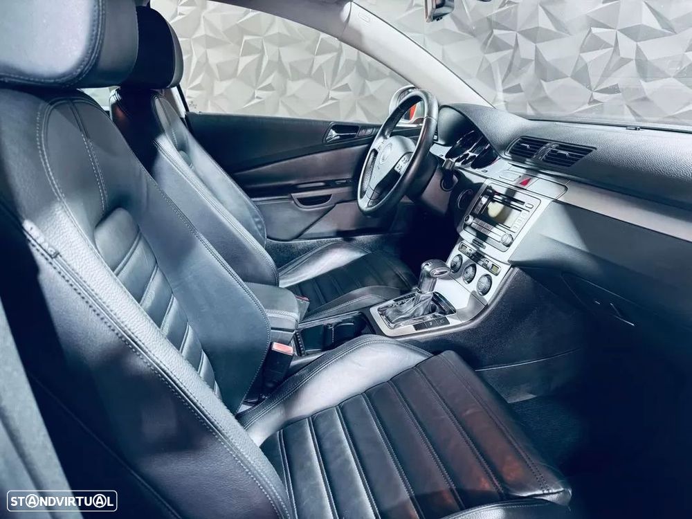 VW Passat Variant 2.0 TDi Highline DSG - 19