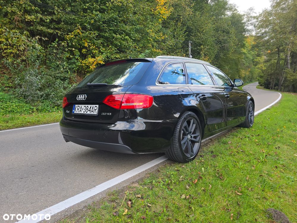 Audi A4 Avant - 10