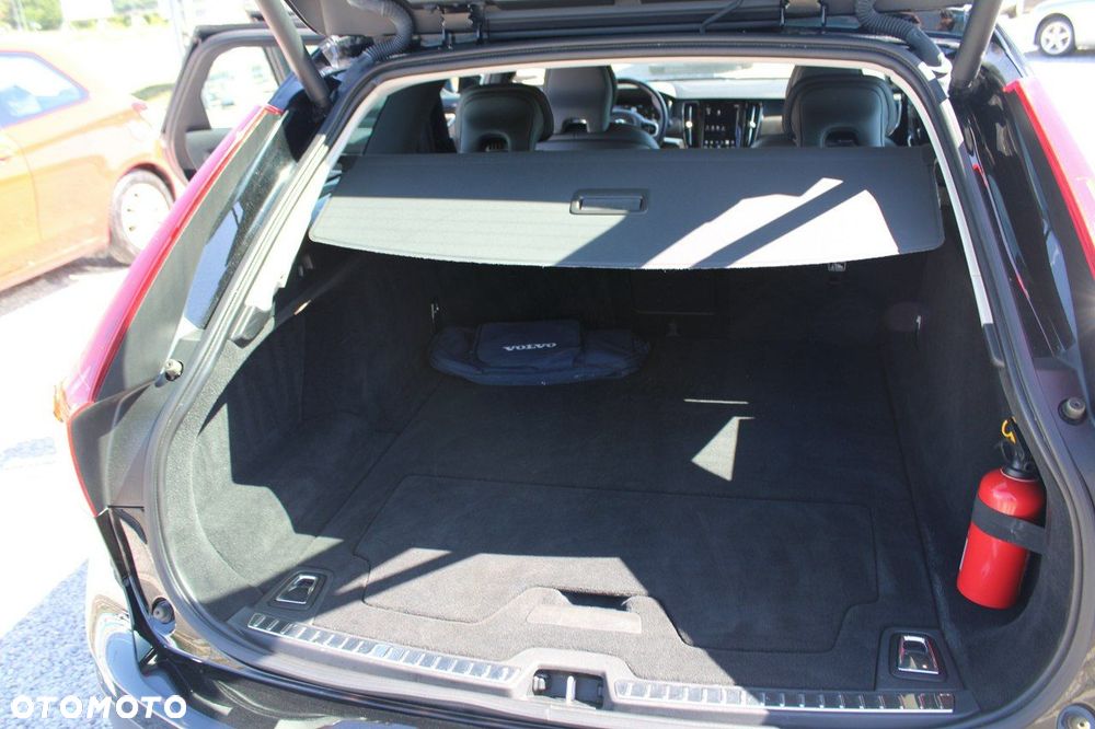 Volvo V90 Cross Country D4 AWD - 33