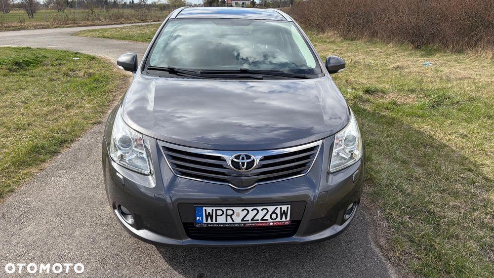 Toyota Avensis 2.0 Executive - 3