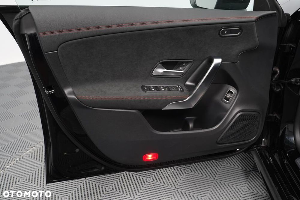 Mercedes-Benz CLA 200 mHEV AMG Line 7G-DCT - 10