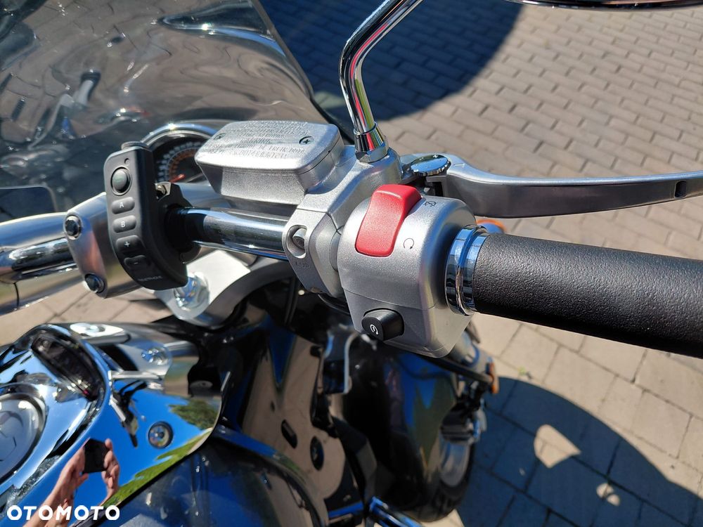 Suzuki Boulevard - 14