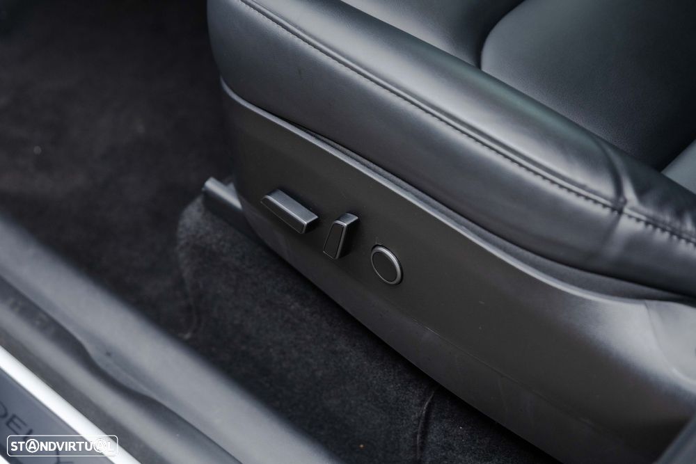 Tesla Model Y Long Range Tração Integral - 23