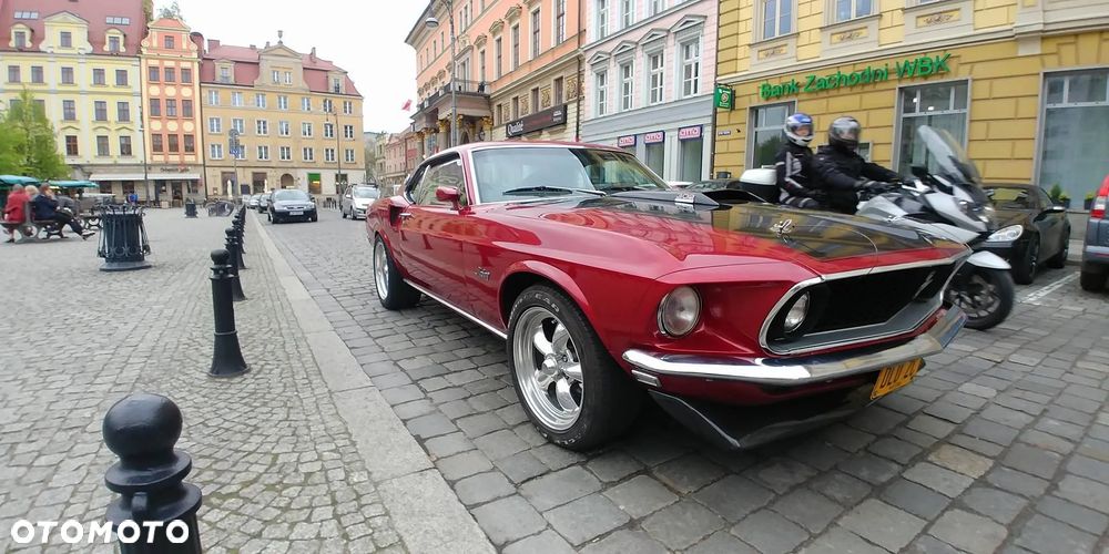 Ford Mustang - 2