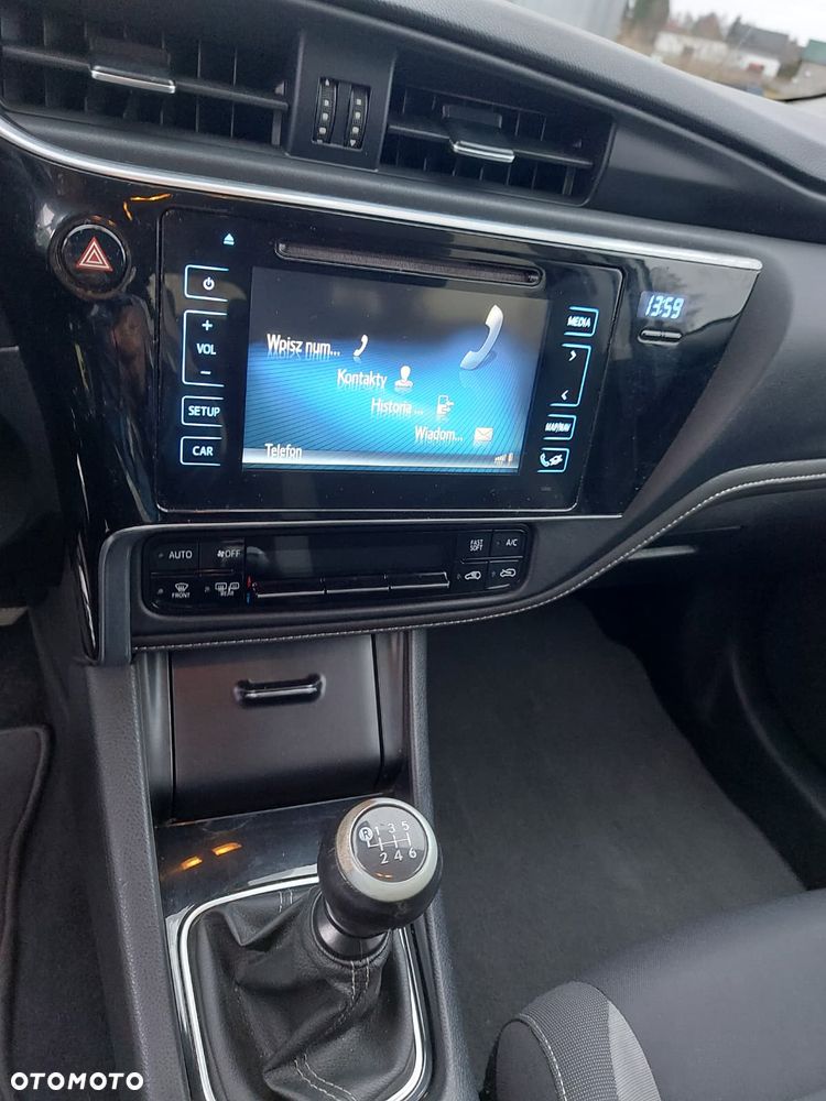 Toyota Auris 1.6 D-4D Premium - 13