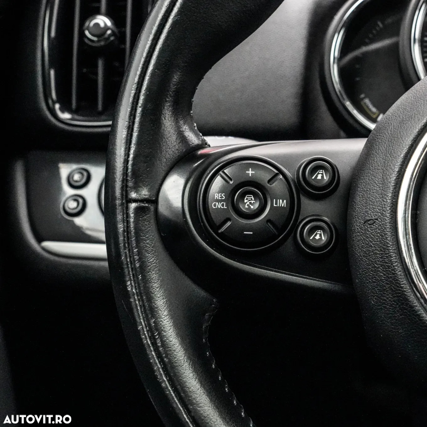 Mini Countryman Cooper S E ALL4 AT - 33