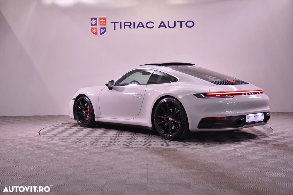 Porsche 911 Carrera 4S - 3