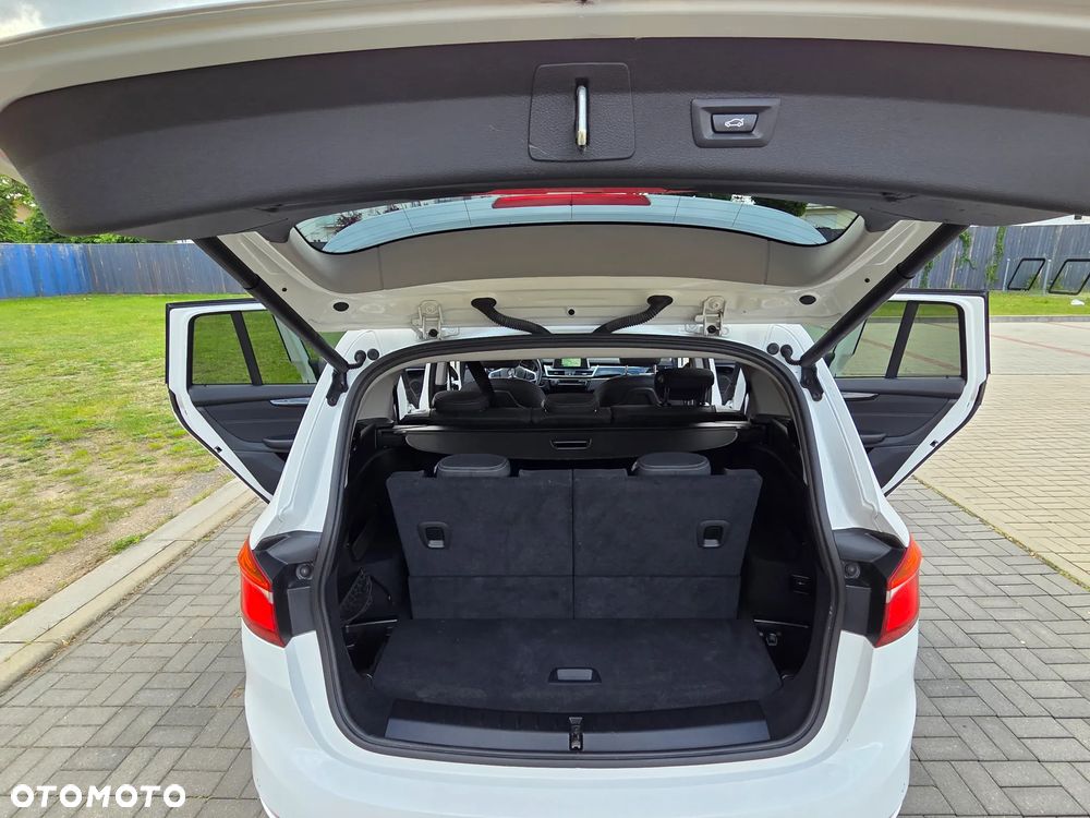 BMW Seria 2 218d Sport-Aut Sport Line - 37