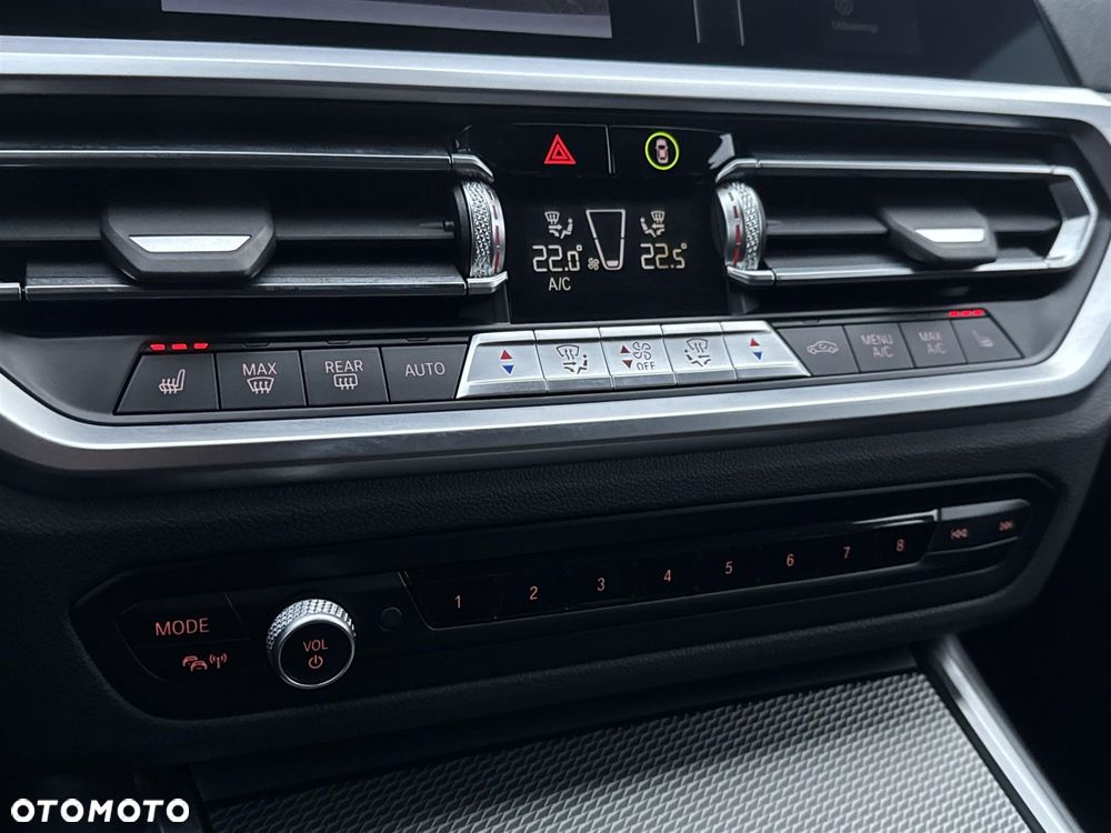 BMW Seria 3 318d - 13