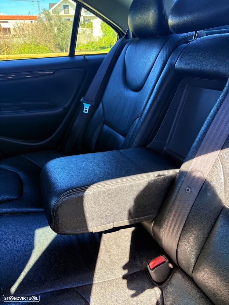 Volvo S60 2.4 D5 - 17