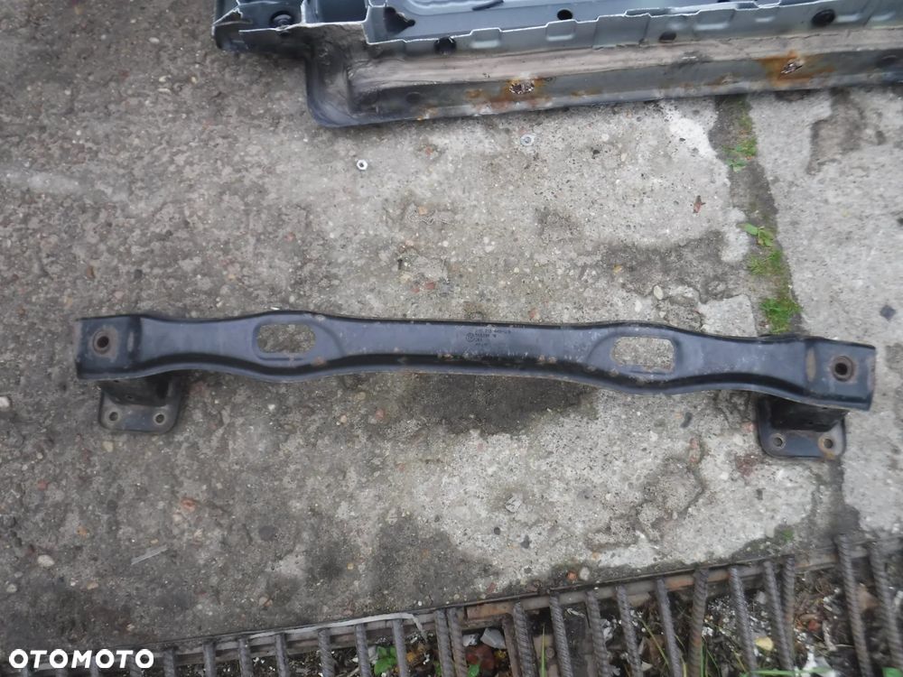 BMW X5 E70 belka pod zderzak tyl