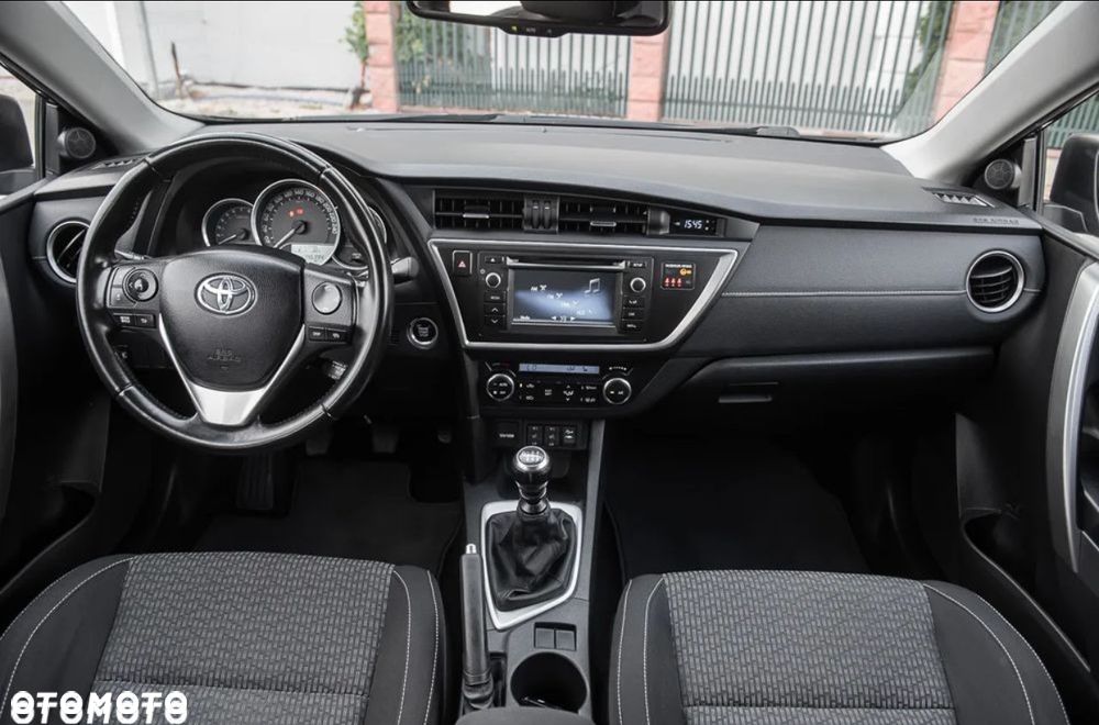 Toyota Auris 1.6 Prestige - 27