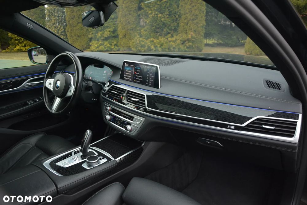 BMW Seria 7 - 24