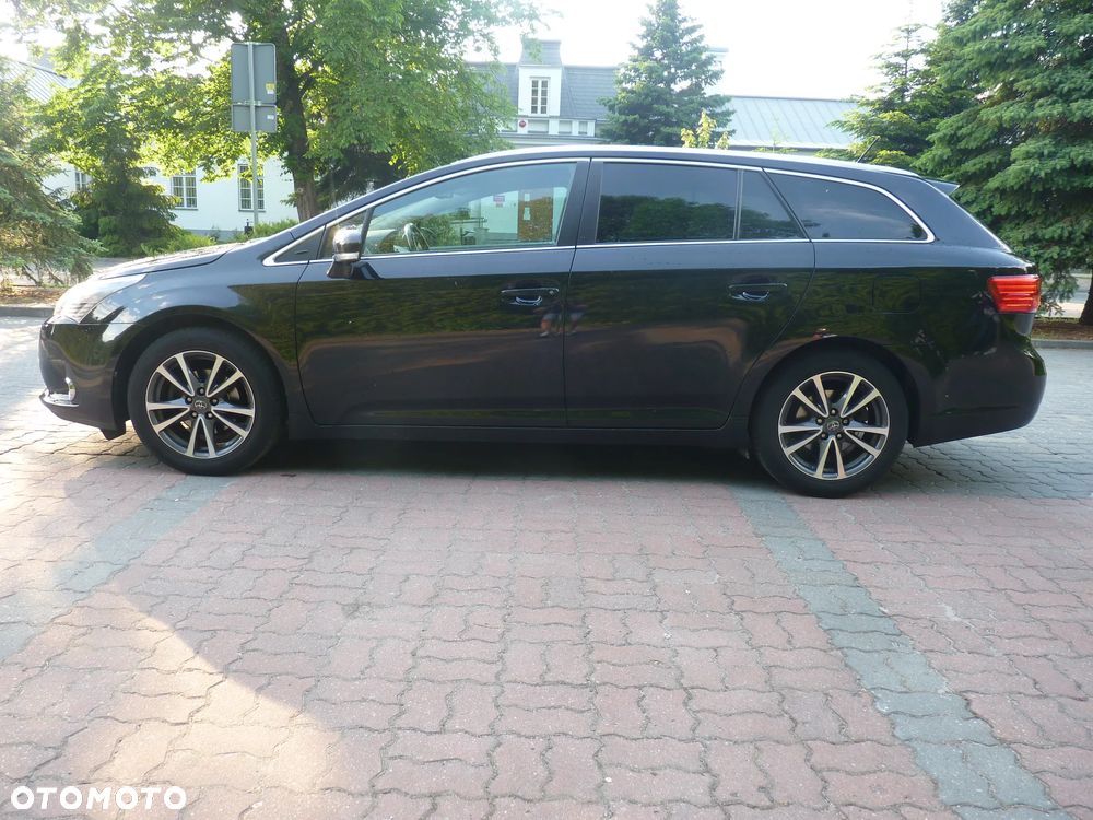 Toyota Avensis 1.8 Executive - 7