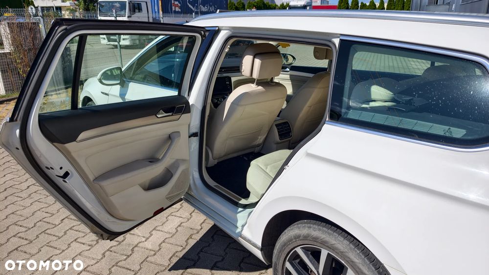 Volkswagen Passat 2.0 TDI BMT 4Mot Highline DSG - 19