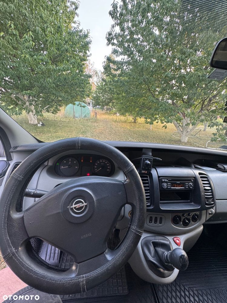 Opel Vivaro - 14
