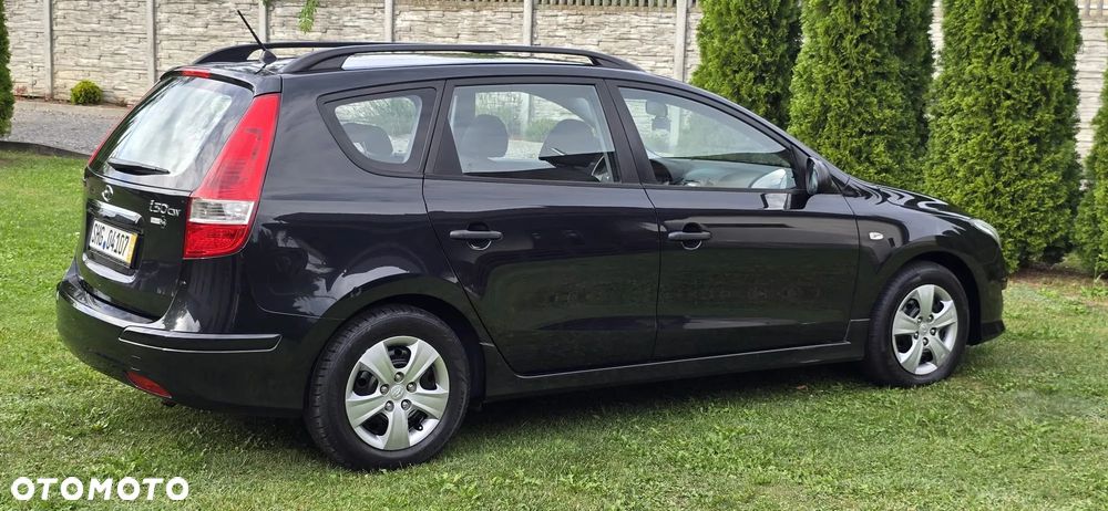Hyundai i30 1.4 Base + - 8