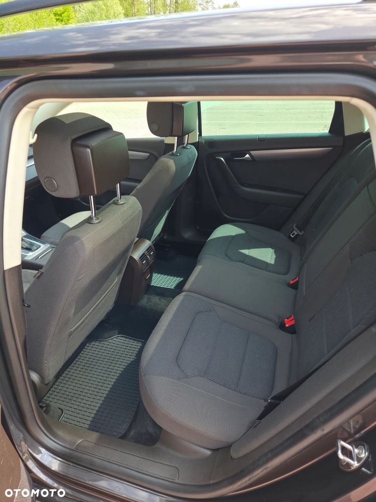 Volkswagen Passat 2.0 TDI Comfortline DSG - 9