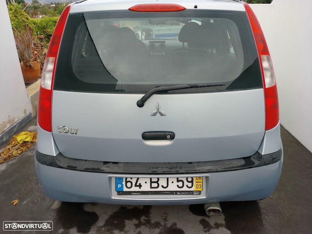 Mitsubishi Colt - 3