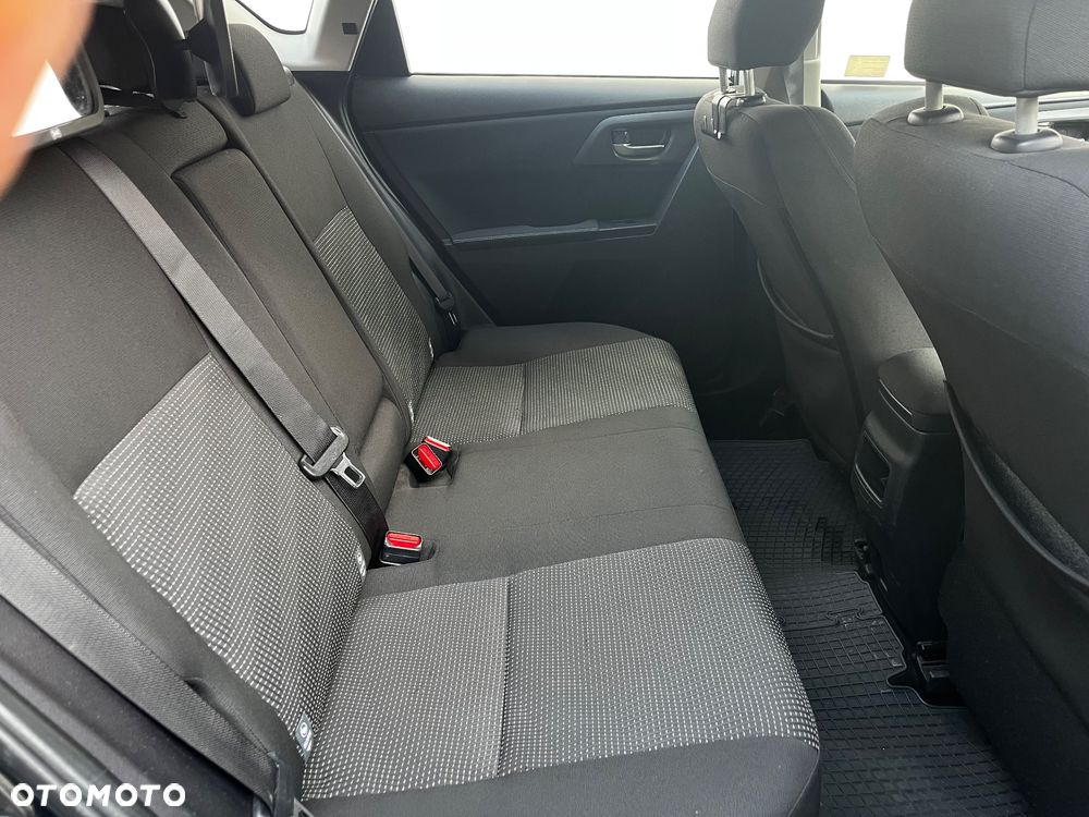 Toyota Auris 1.6 Premium - 13