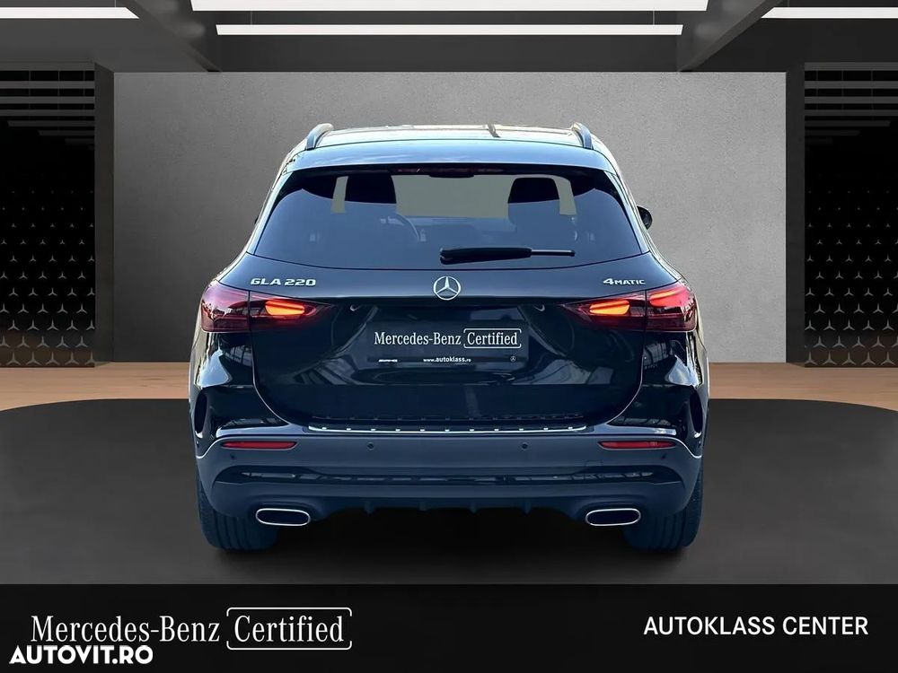 Mercedes-Benz GLA - 5